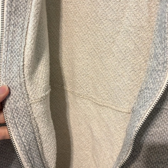 ODDY cream and gray hooded vest - Picture 4 of 5